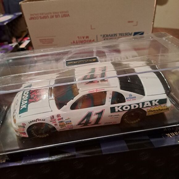 Vintage 1996 Action Premium Nascar Steve Grissom Die Cast Race Car - Picture 6 of 7